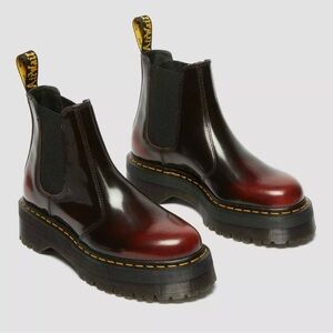 NWT Dr. Martens 2976 Arcadia Leather Platform Chelsea Boots, M8/L9/EU 41
